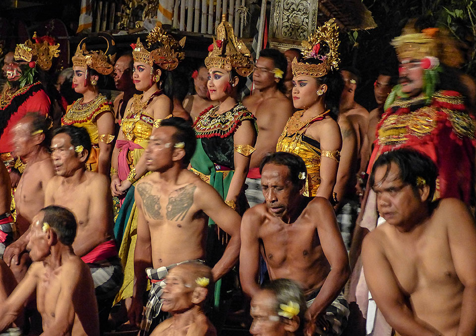 2-13-Bali-People-FireDance