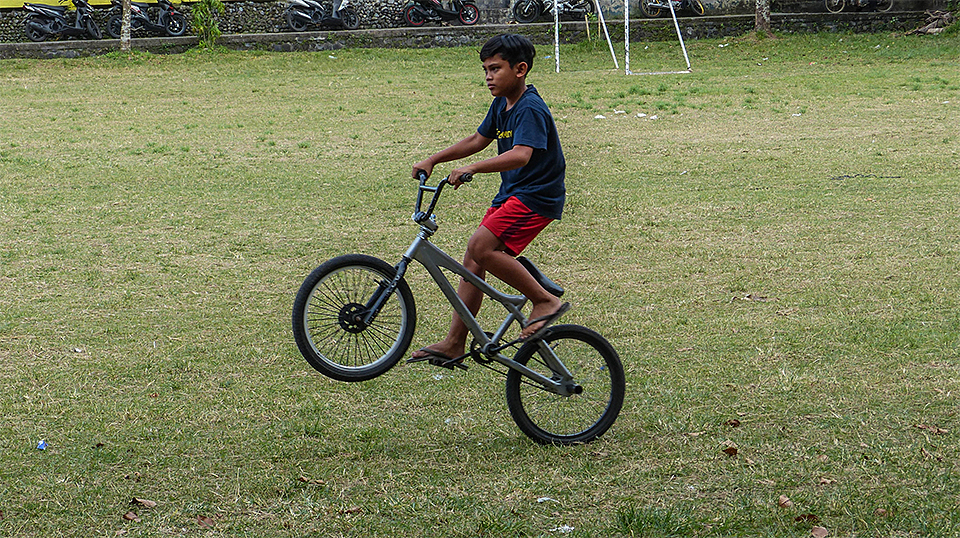 7-2-Bali-Kids-Cycling